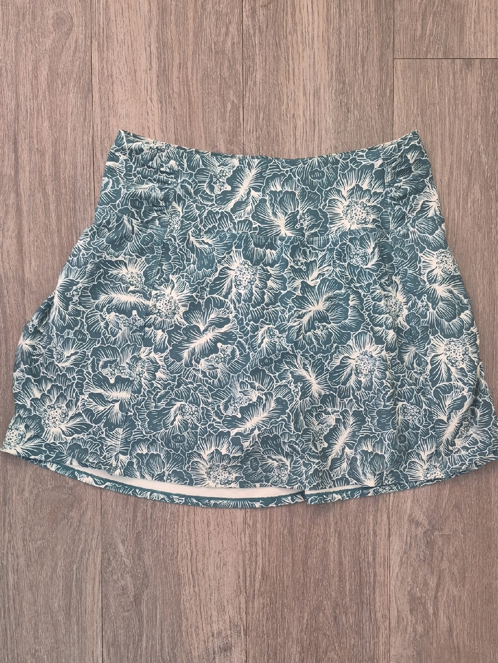 Athletic Floral Print Women's Shorts - Teal White